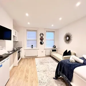  Apartment The House 211, The Kove, United Kingdom
